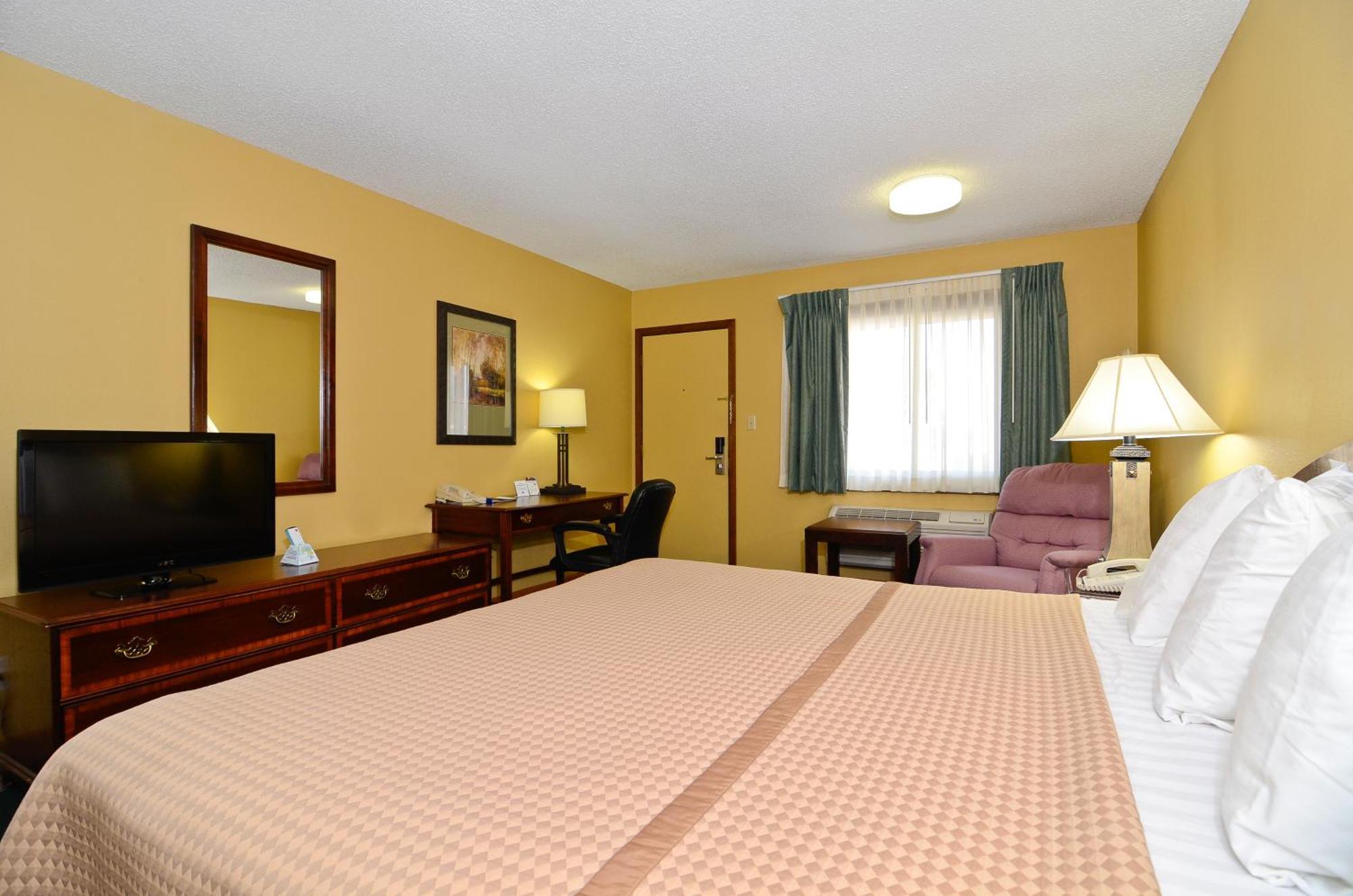Americas Best Value Inn Iola Стая снимка